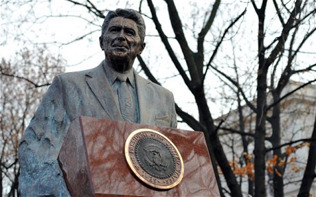 ReaganStatue Warsaw